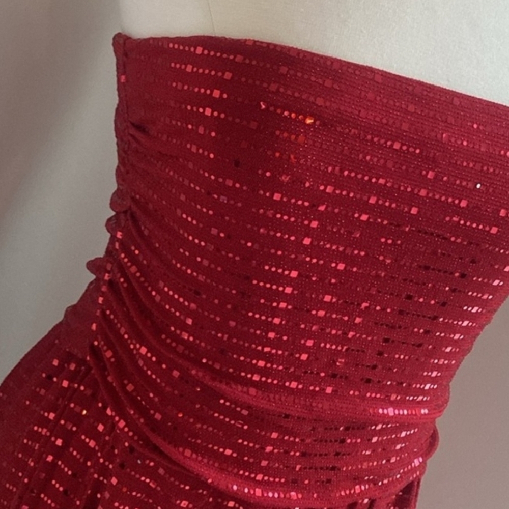 Red Sequin Strapless Jumpsuit NWOT🔥🔥 - Picture 3 of 11